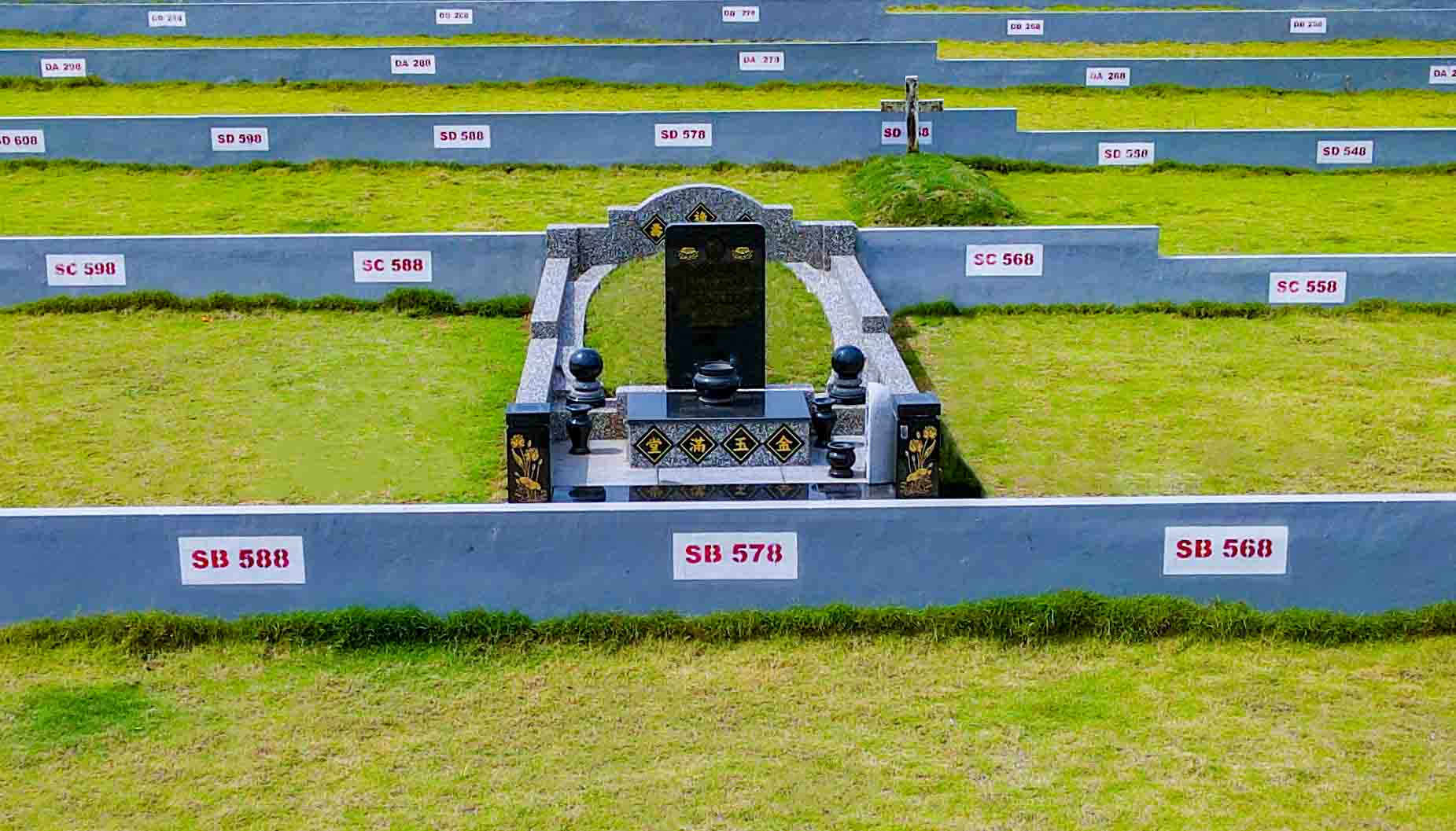 Pemakaman Internasional Lestari Memorial Park